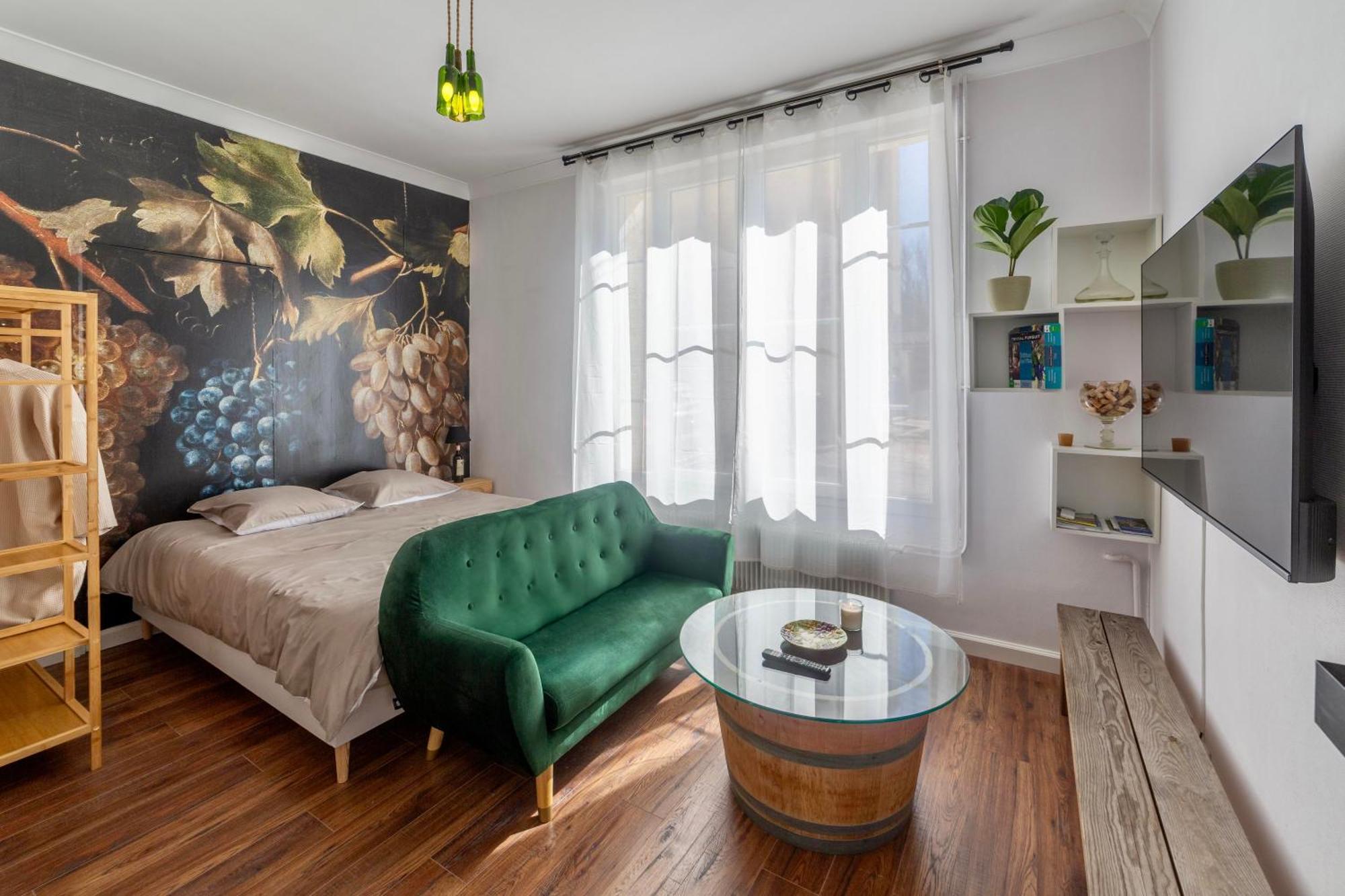 Suite Grand Cru - Spa & Terrasse Arveyres Extérieur photo